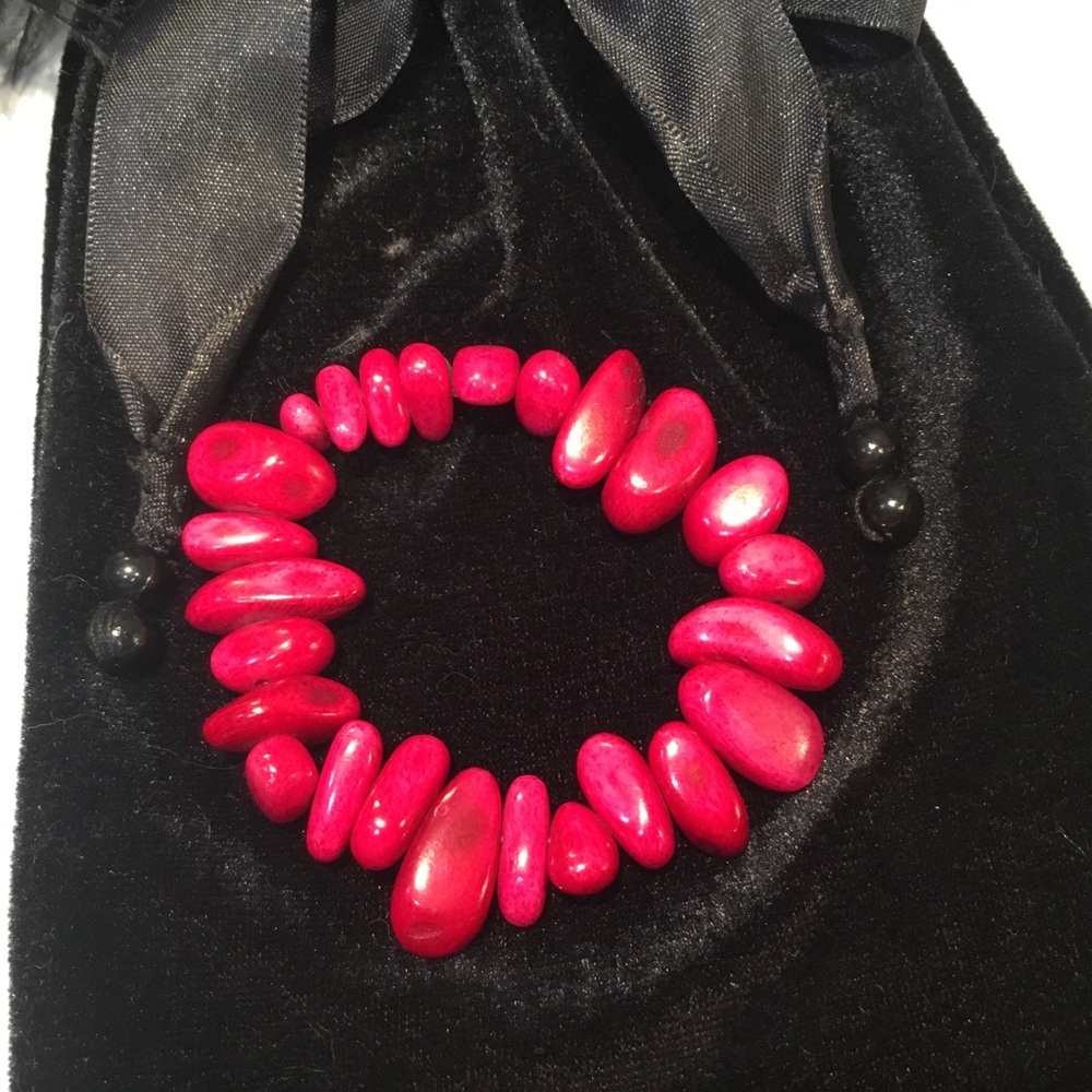 Fuchsia Howlite Stretch Bracelet - Picture 3 of 5